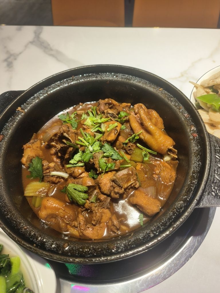 小七重庆鸡公煲(建军路店)