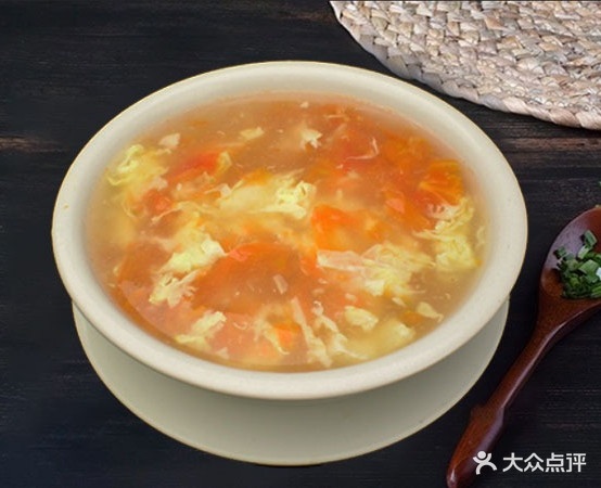 逍肴厨子木桶饭(兴义店)