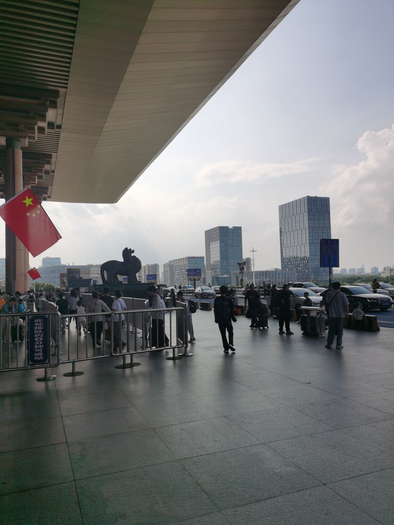 南京南站-南进站口