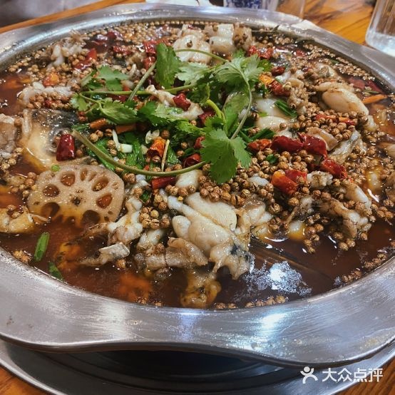 小吴阿姨美蛙鱼锅(五一路店)