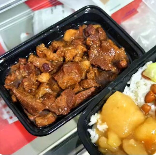 撸骨红烧肉酱骨饭