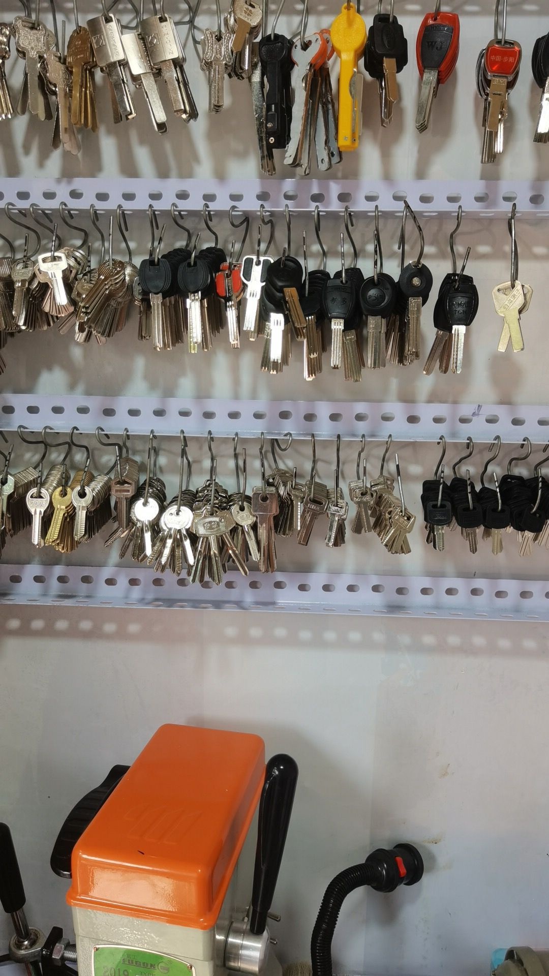 指纹锁刻章配钥匙开锁