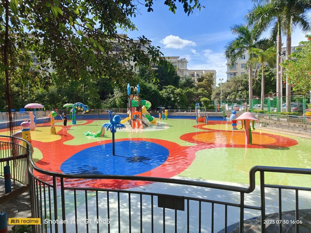 龙江半岛花园-游泳池