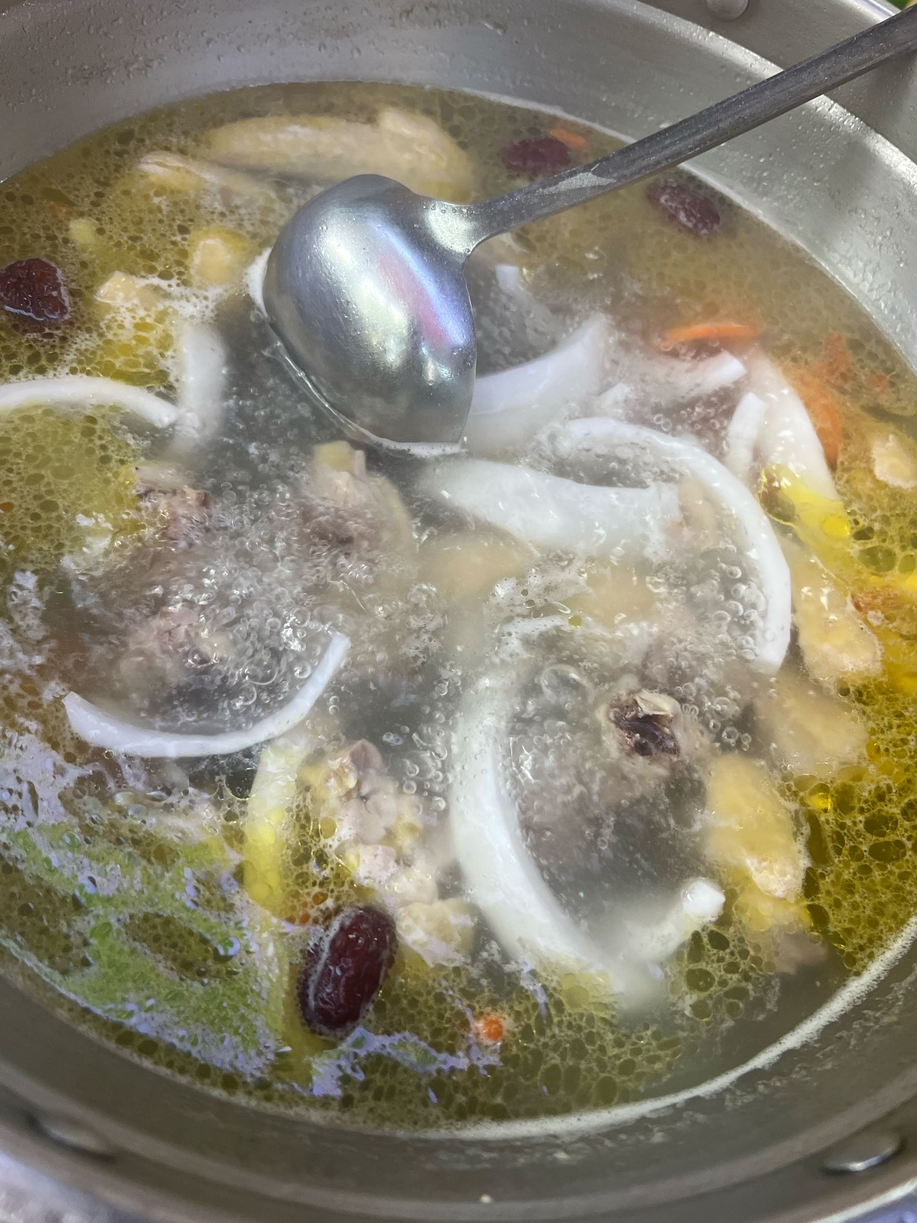 小椰林原生态椰子鸡(银丰店)