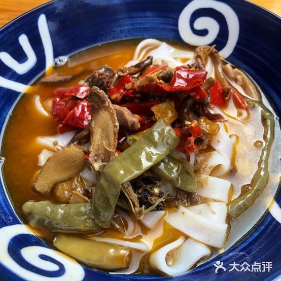 曾氏鸭肉粉馆(城北店)