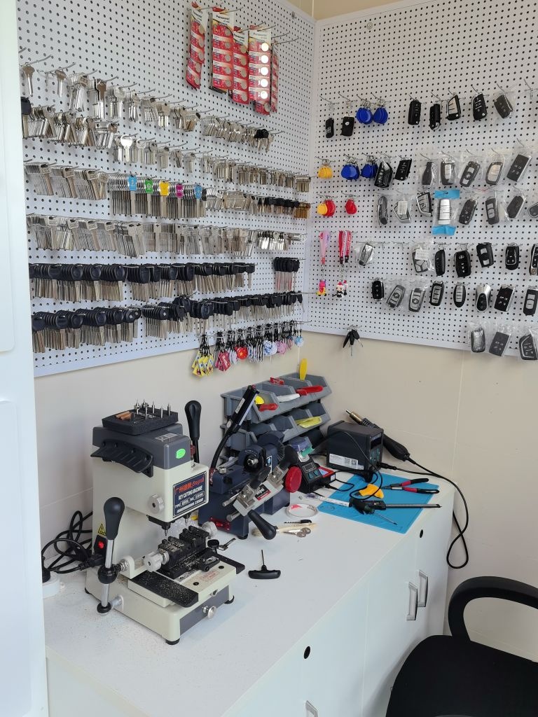 马达开锁配汽车钥匙