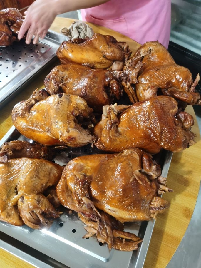 张集刘涛熏鸡店