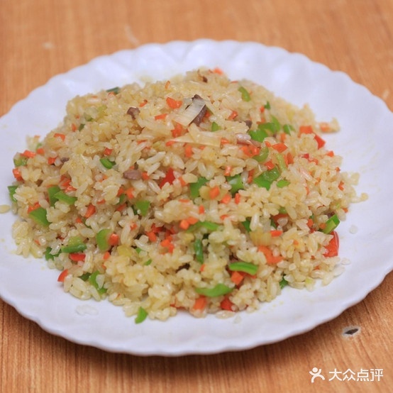 鑫鑫麻辣拌(中和路店)