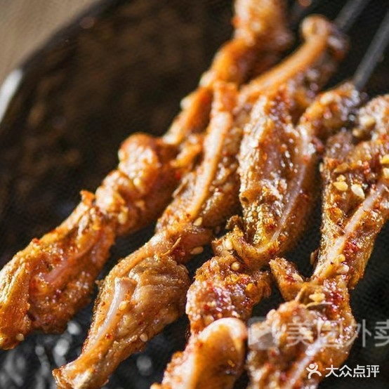 马良城烧烤美食餐厅