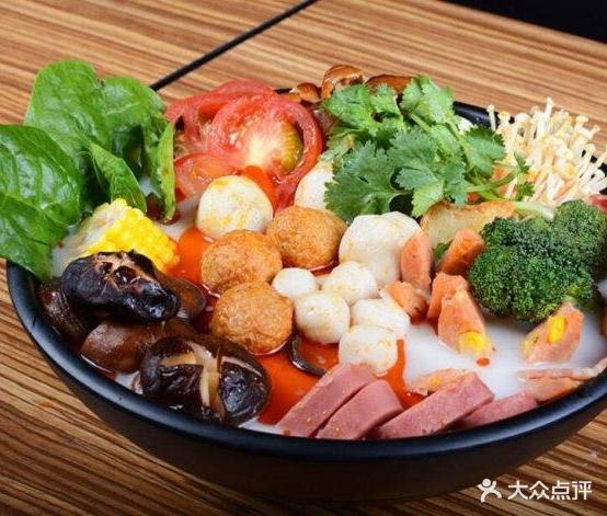 大院麻辣烫烫(临沂河东吾悦广场店)