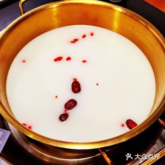 汤喜捞·猪肚包鸡(全民健身中心店)