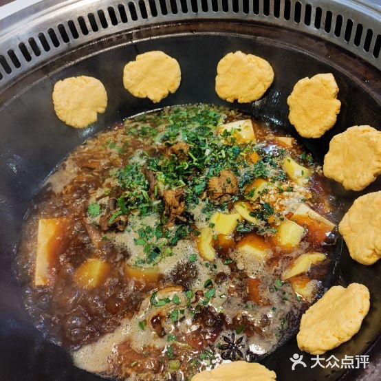 遇夜大东北铁锅炖·东北蔡(凤城十路店)