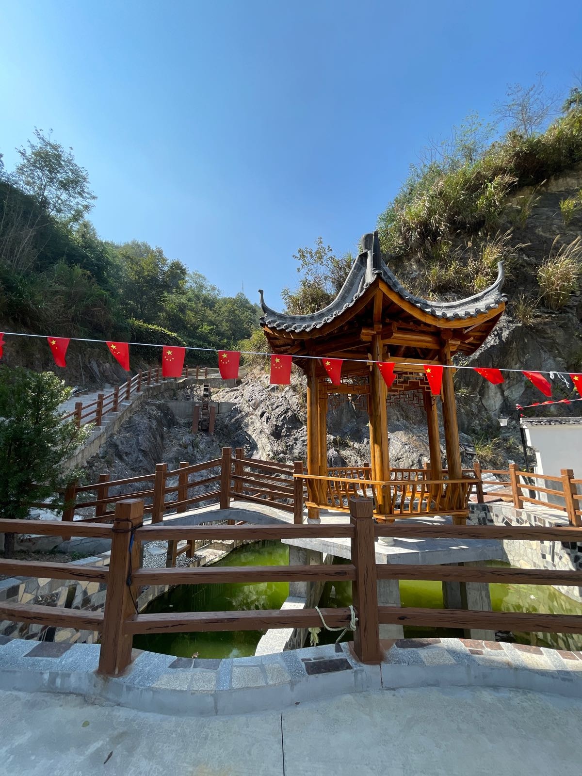 云峰山庄(盛器店)