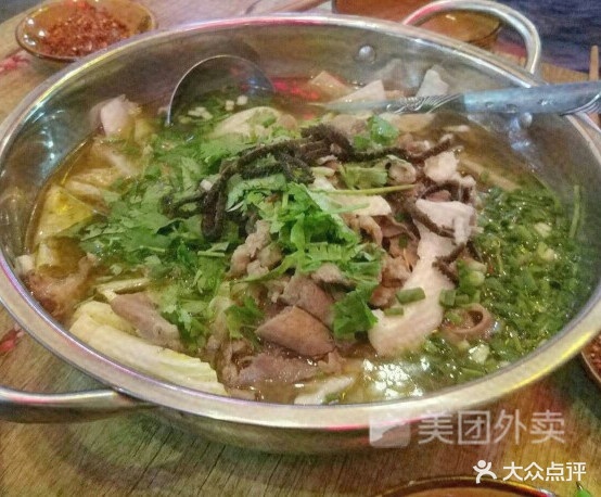 乐山跷脚牛肉(CBD万达店)