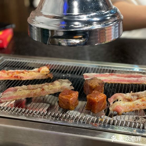 滋拉啦烤肉(康庄路店)