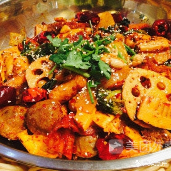新养道麻辣烫香锅(新天地购物公园店)