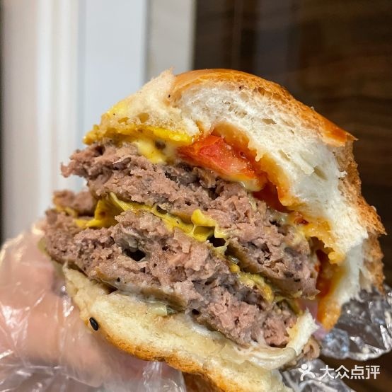 牛约堡手作牛肉。汉堡(五羊店)