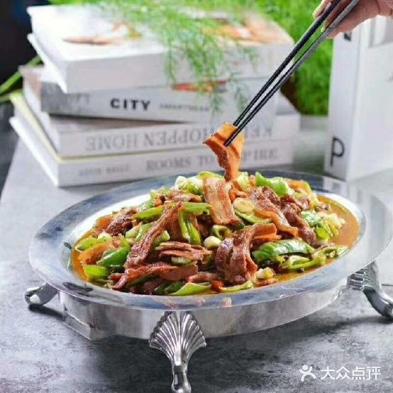 罗胖子辣椒小肉(博乐店)