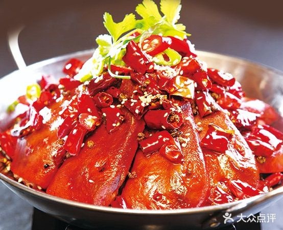 壹品渝新干锅辣鸭头(通城南街店)