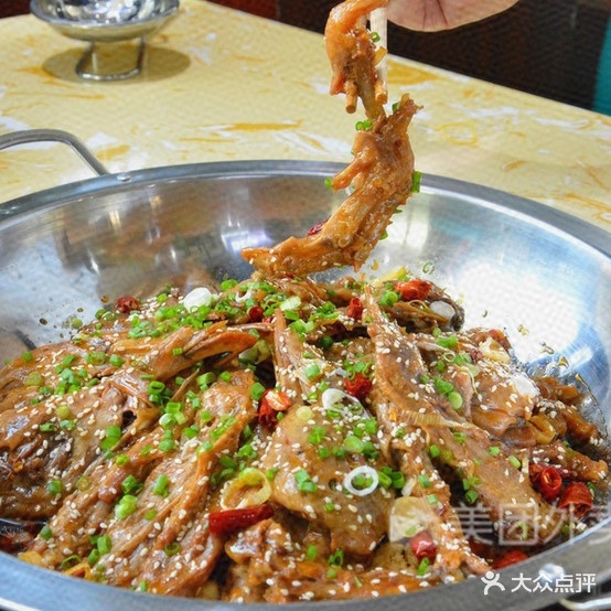 清真鸭爪爪特色干锅(通达店)