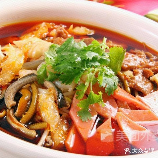 百姓粥棚中午快餐(孔祖大道南段)