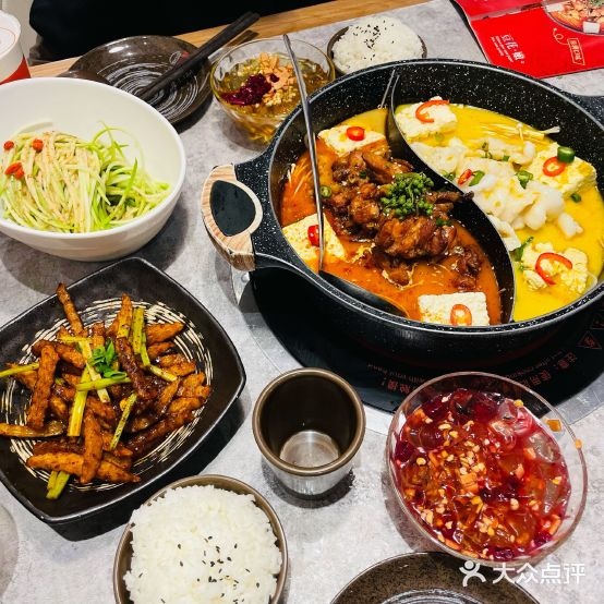 白总管藤椒蹄花鸡(兰花城店)