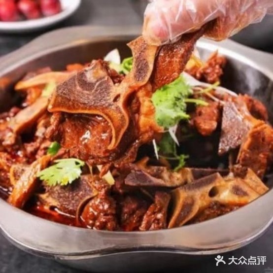 骨行自主酱大骨与鲜牛肉(长兴首店)