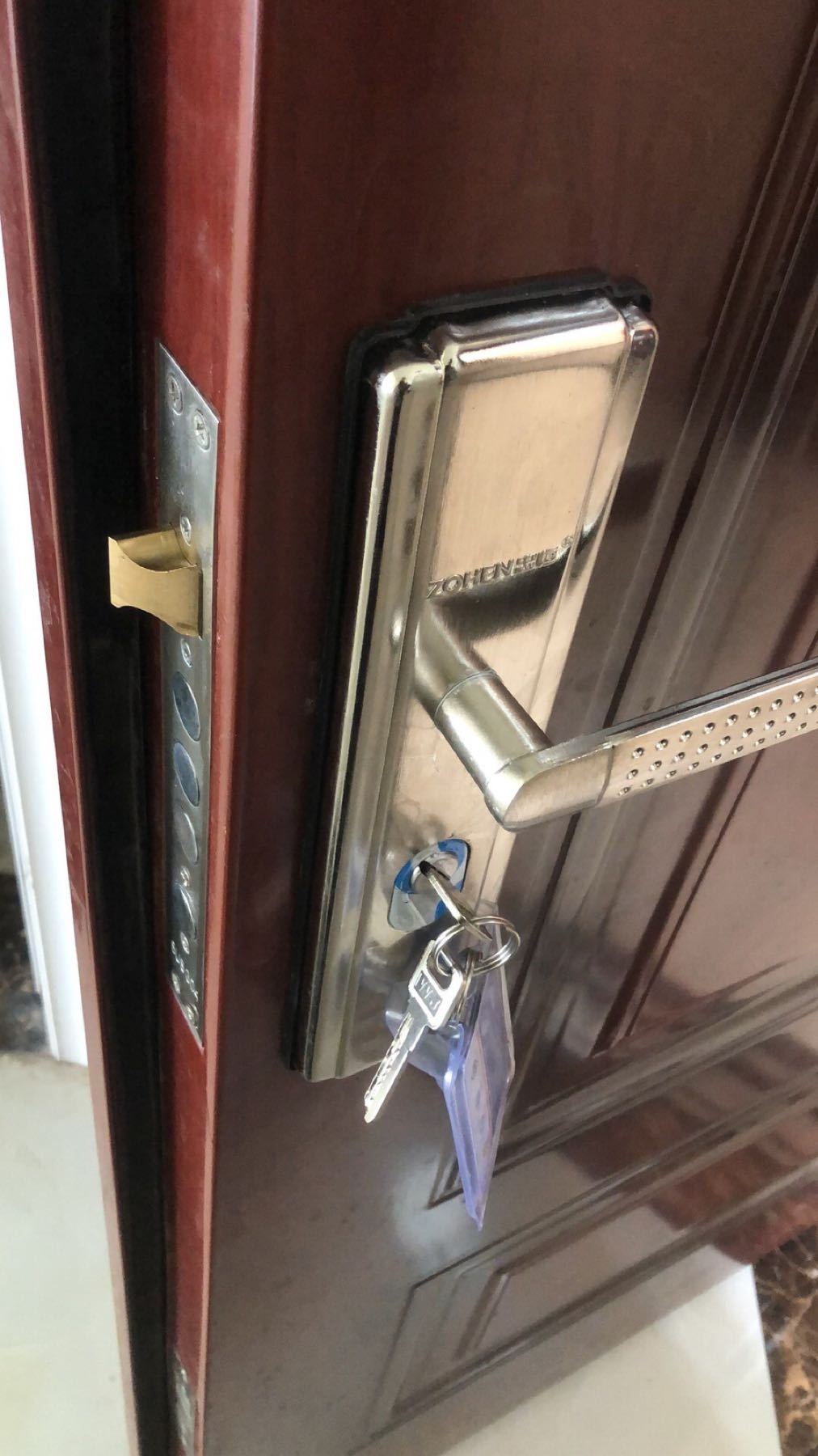 段师傅开锁换锁