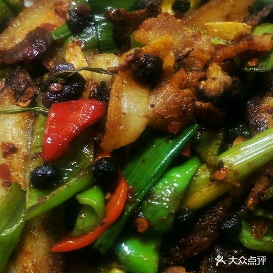 湘聚穿菜馆