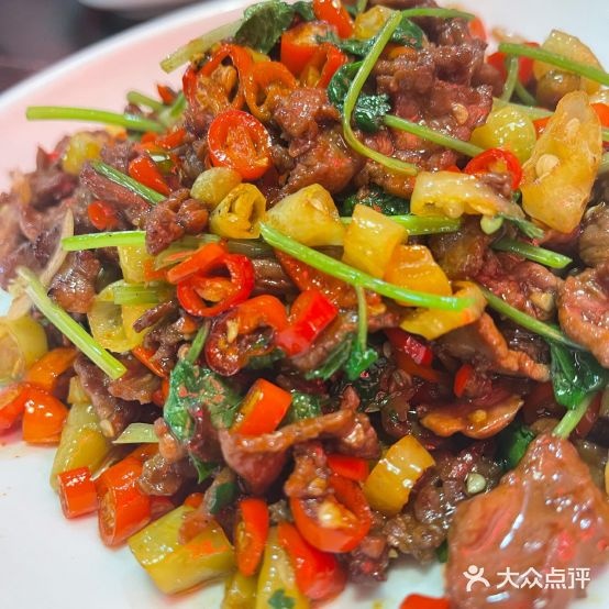彭大厨辣椒烧鸡(天一广场店)