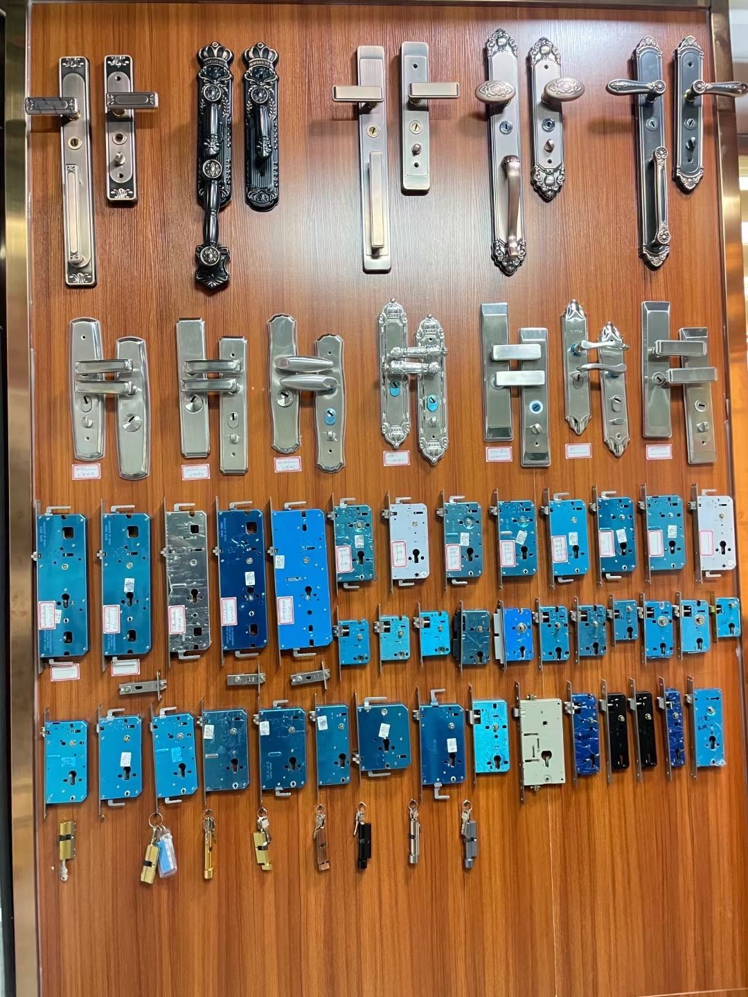 航城开锁换锁(青年路店)