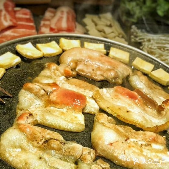 逗馆烤肉(俊豪中央大街店)
