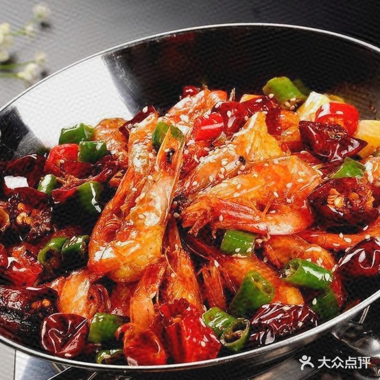 红灯笼火锅店鸡鱼排骨