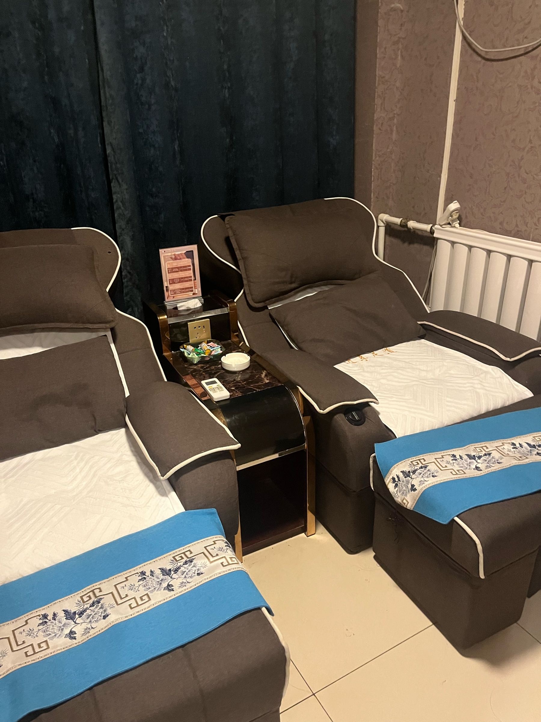 星洛采耳SPA变装足浴按摩馆