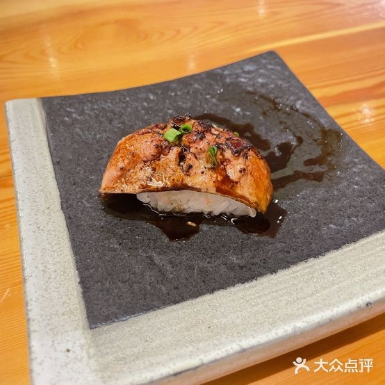 Tuna Maki寿司(光百货店)