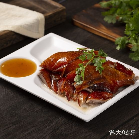 庞飞飞猪脚饭烧腊(万花园店)