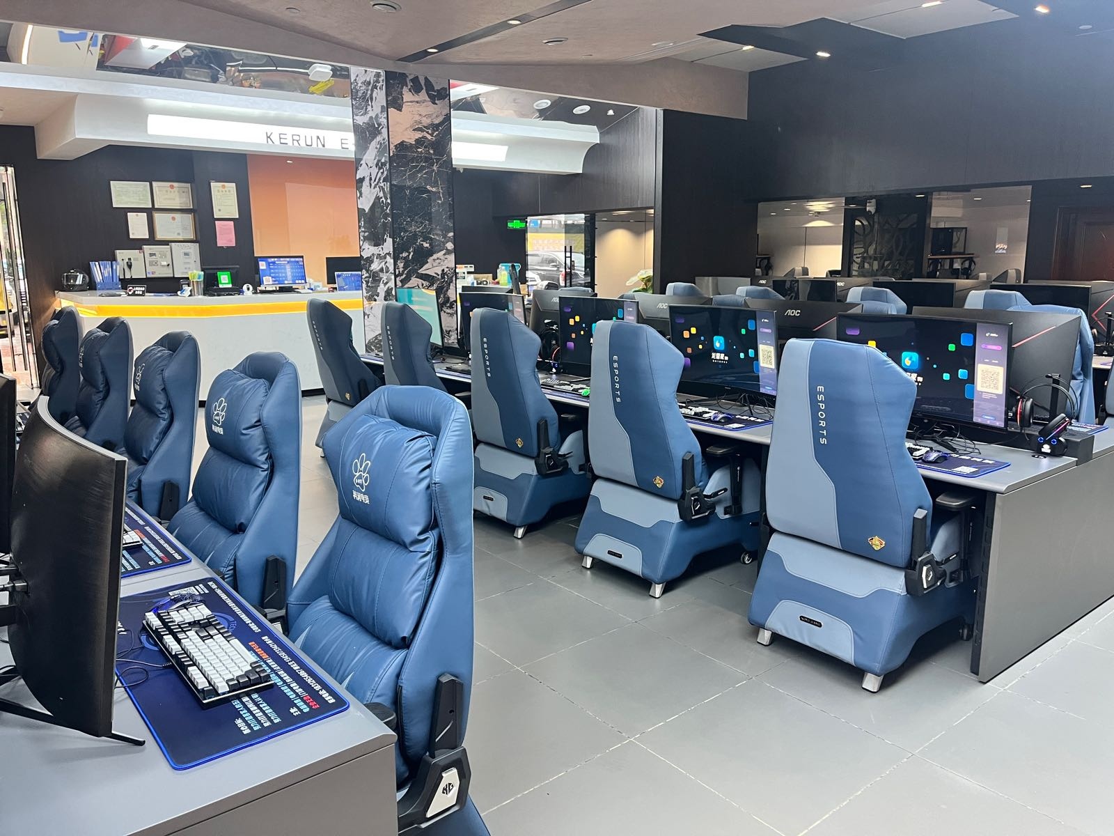 科润电竞连锁(新城卓威体验店)