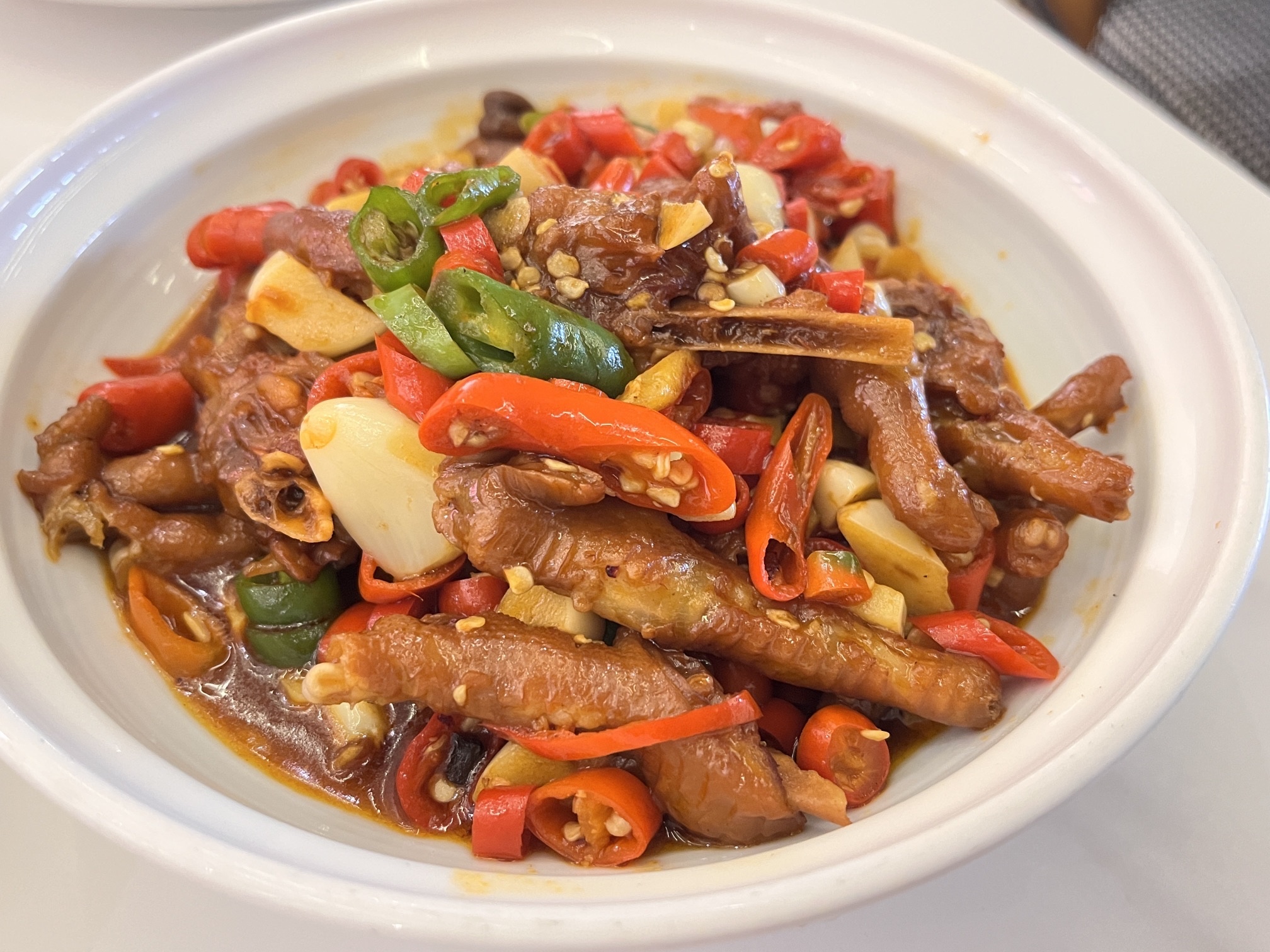 清晨落夜小酒馆