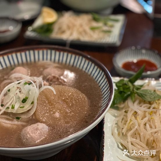 RONG荣渭南餐厅(星合广场店)
