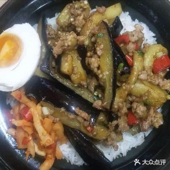 炮歌煲仔饭(天鹅湖商业广场店)