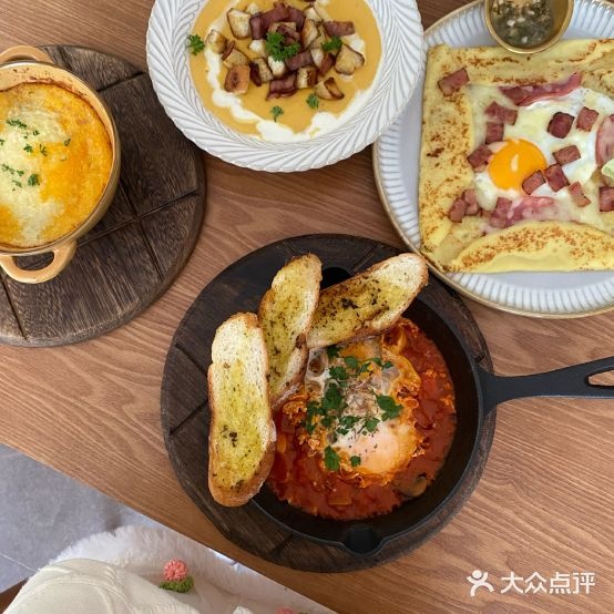 Brunch+餐酒馆(大东海店)