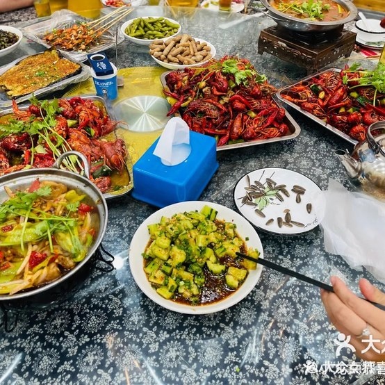 阿瓦江南土家菜大排档