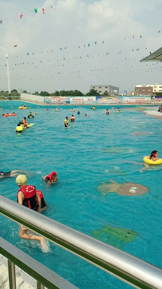 成都踏浪水上乐园