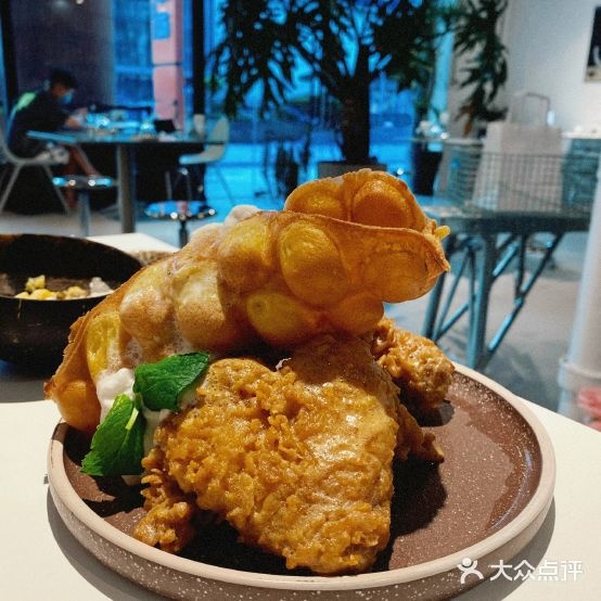 Famous lùlù·亚式创意餐厅(观音桥店)
