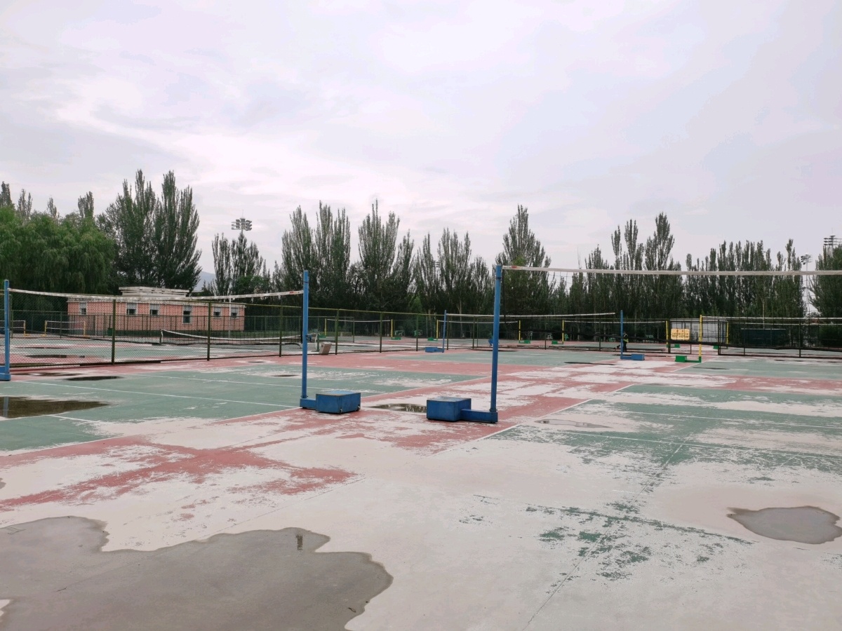 青海大学-排球场