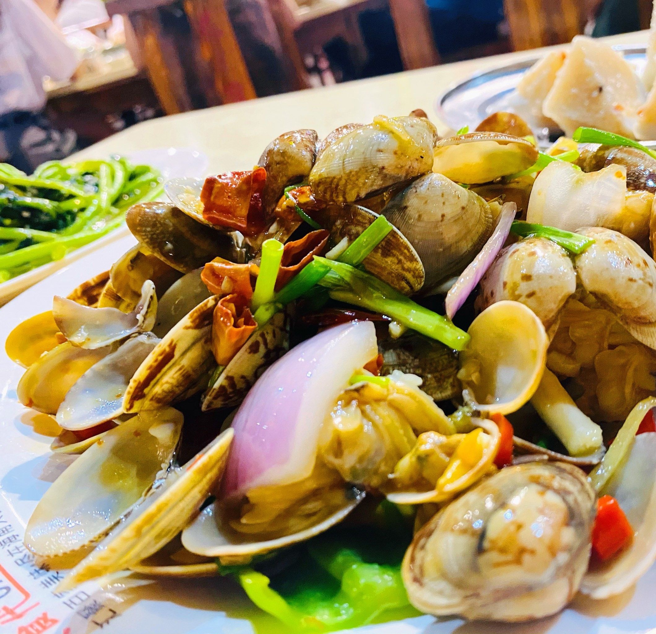 阿霞海鲜老字号(三亚火车头万人海鲜广场店)