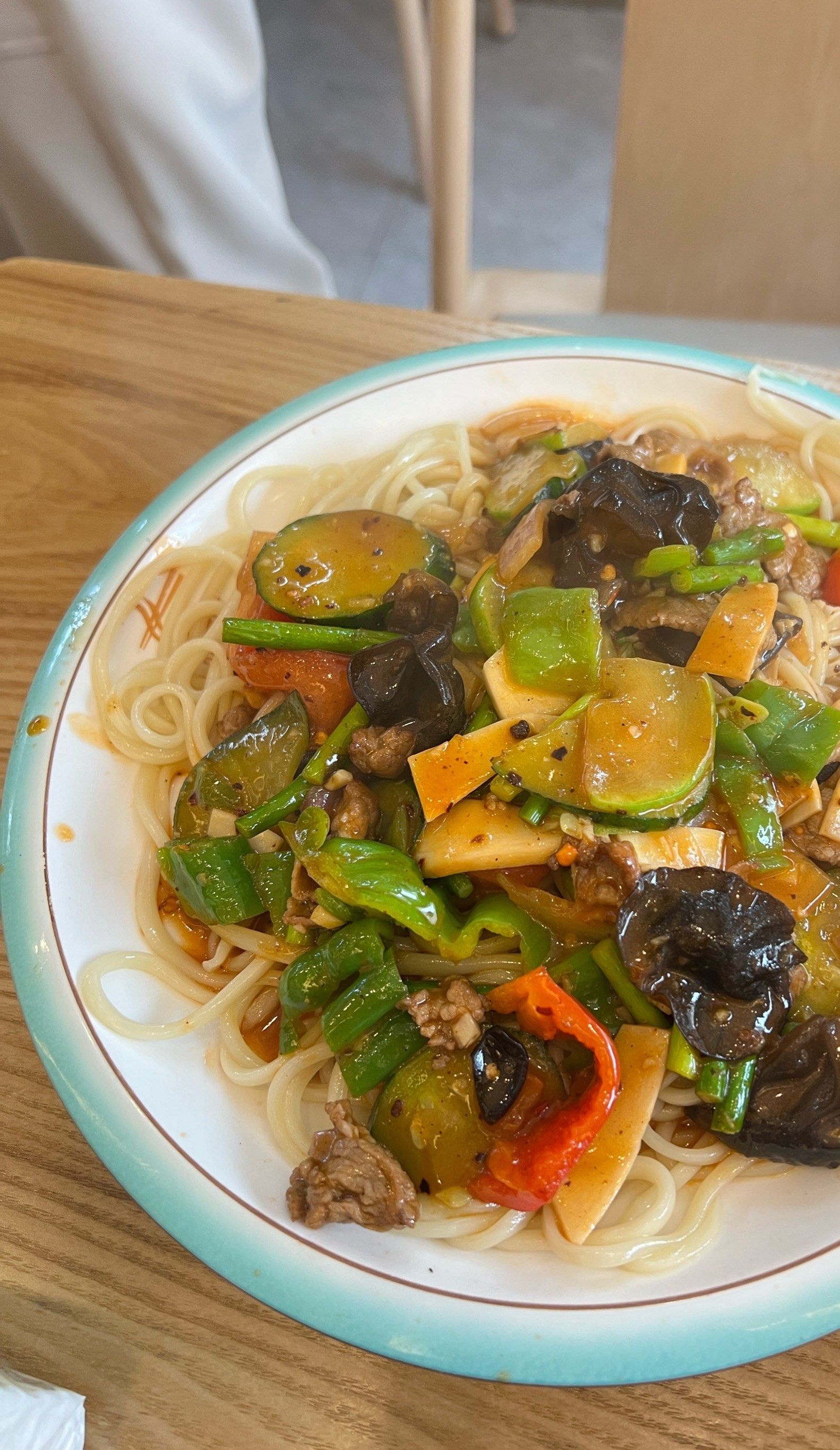 伊顺香兰州牛肉拉面(清真)