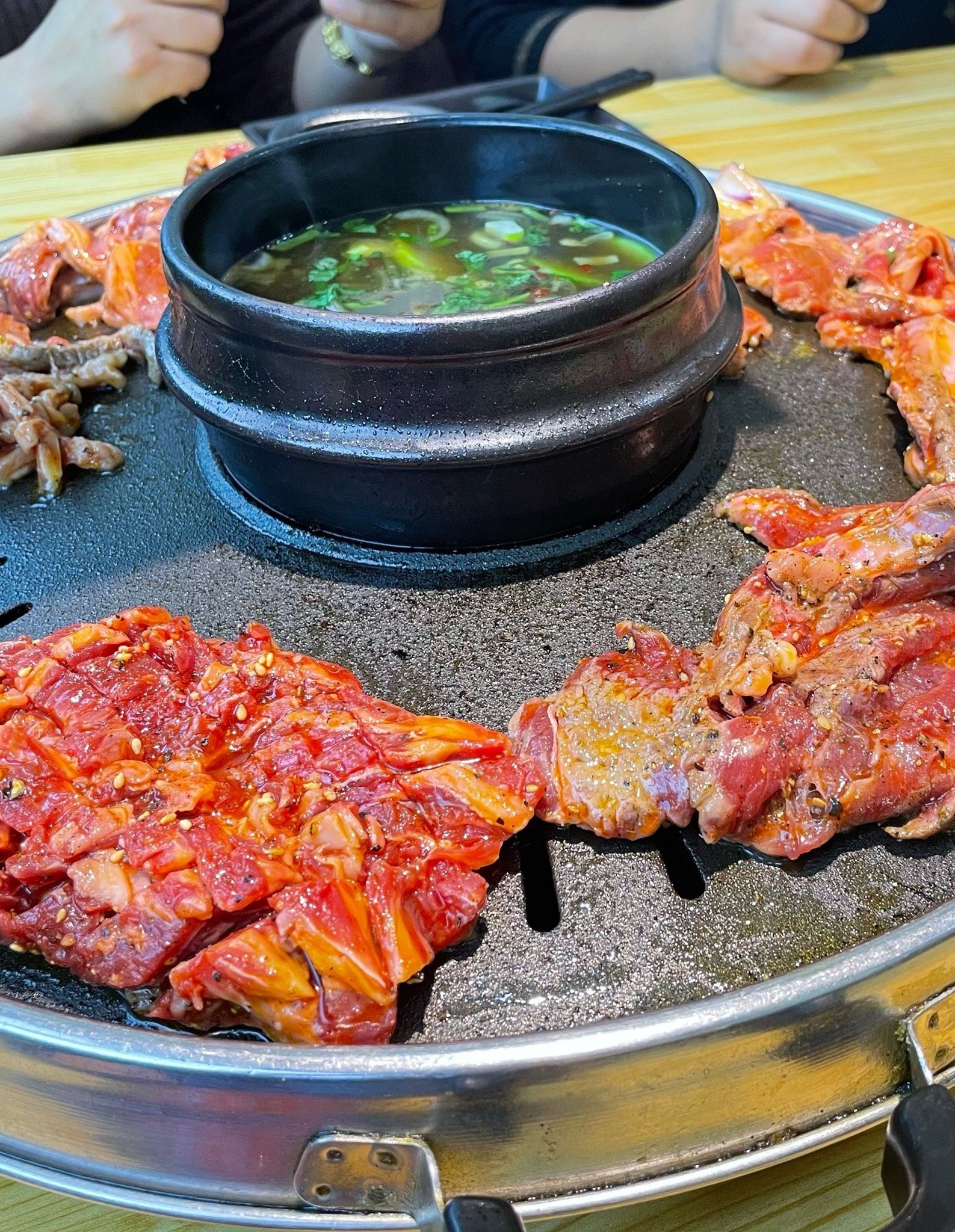 日日红石板烤肉(富康街店)