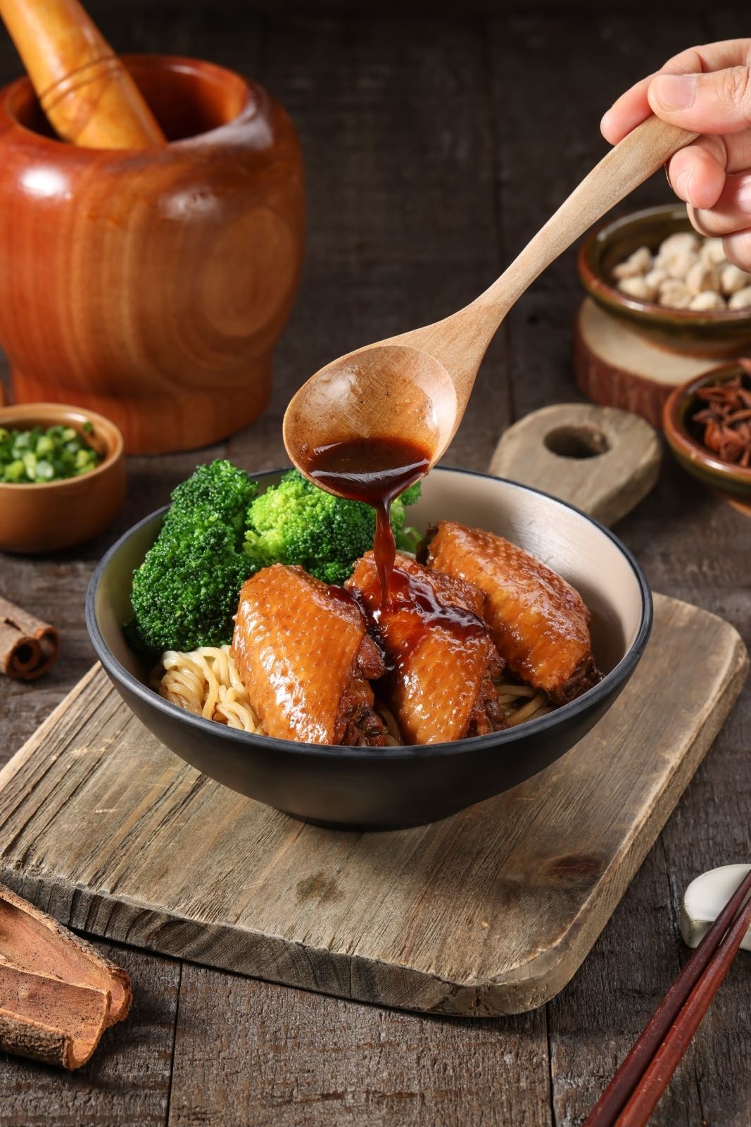 传食十三姨洪姐鸡翅扣肉饭(四中高中部店)