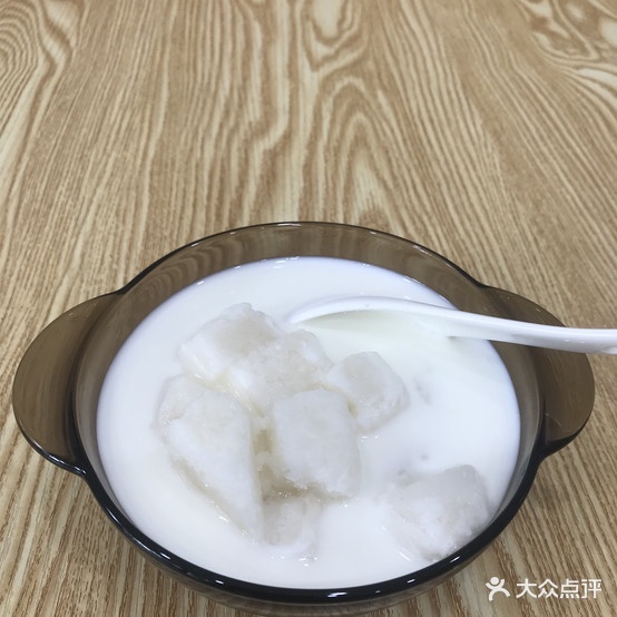 乍甸乳业鲜奶吧(龙泉路财大1店)